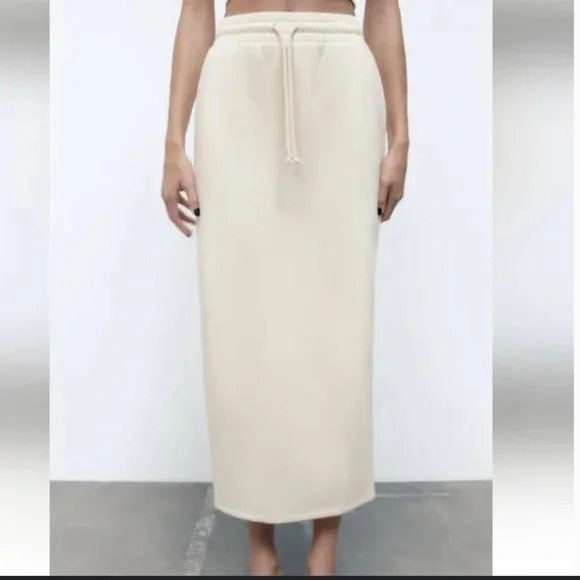 Zara Minimalistic Matching Set - Picture 2 of 10